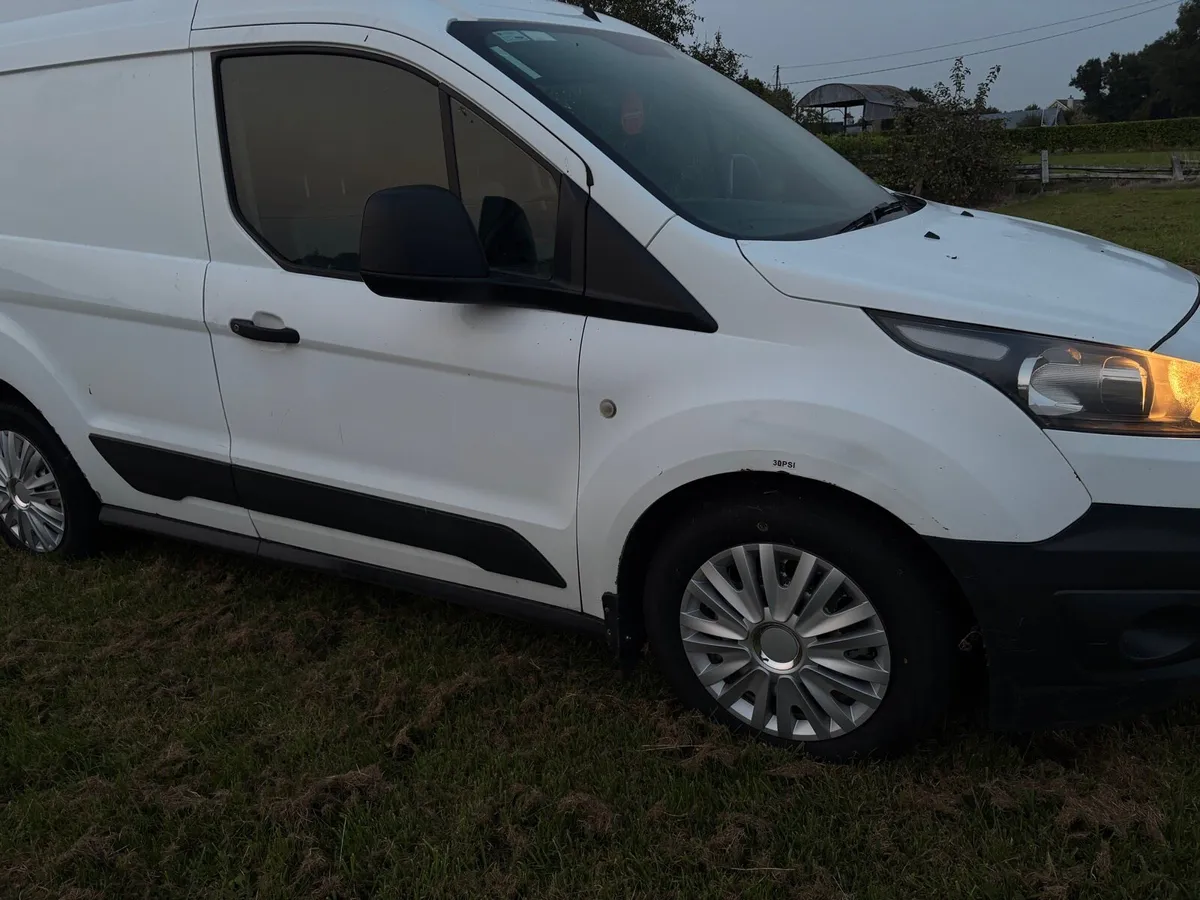 2016 Ford Transit Connect. Doe 06/26 €4250 no vat - Image 1