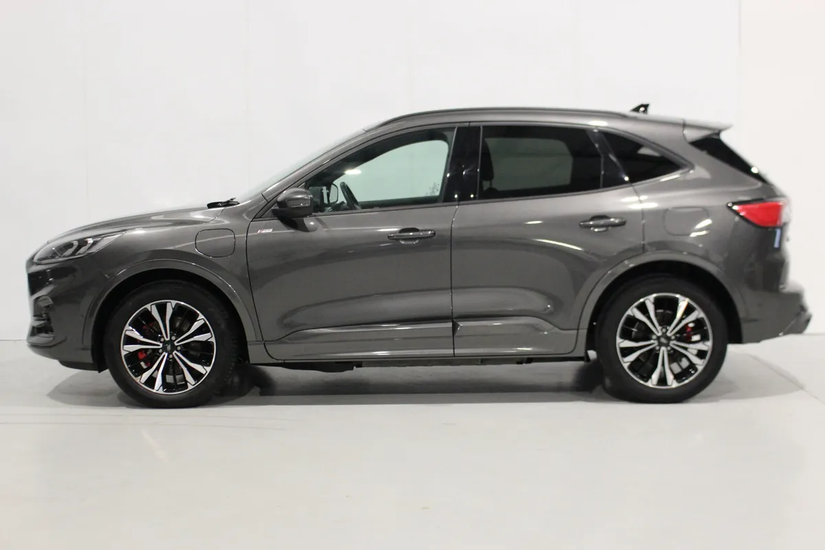 Ford Kuga 2021 Hybrid Phev 225 14.4 Kwh  St X - Image 4
