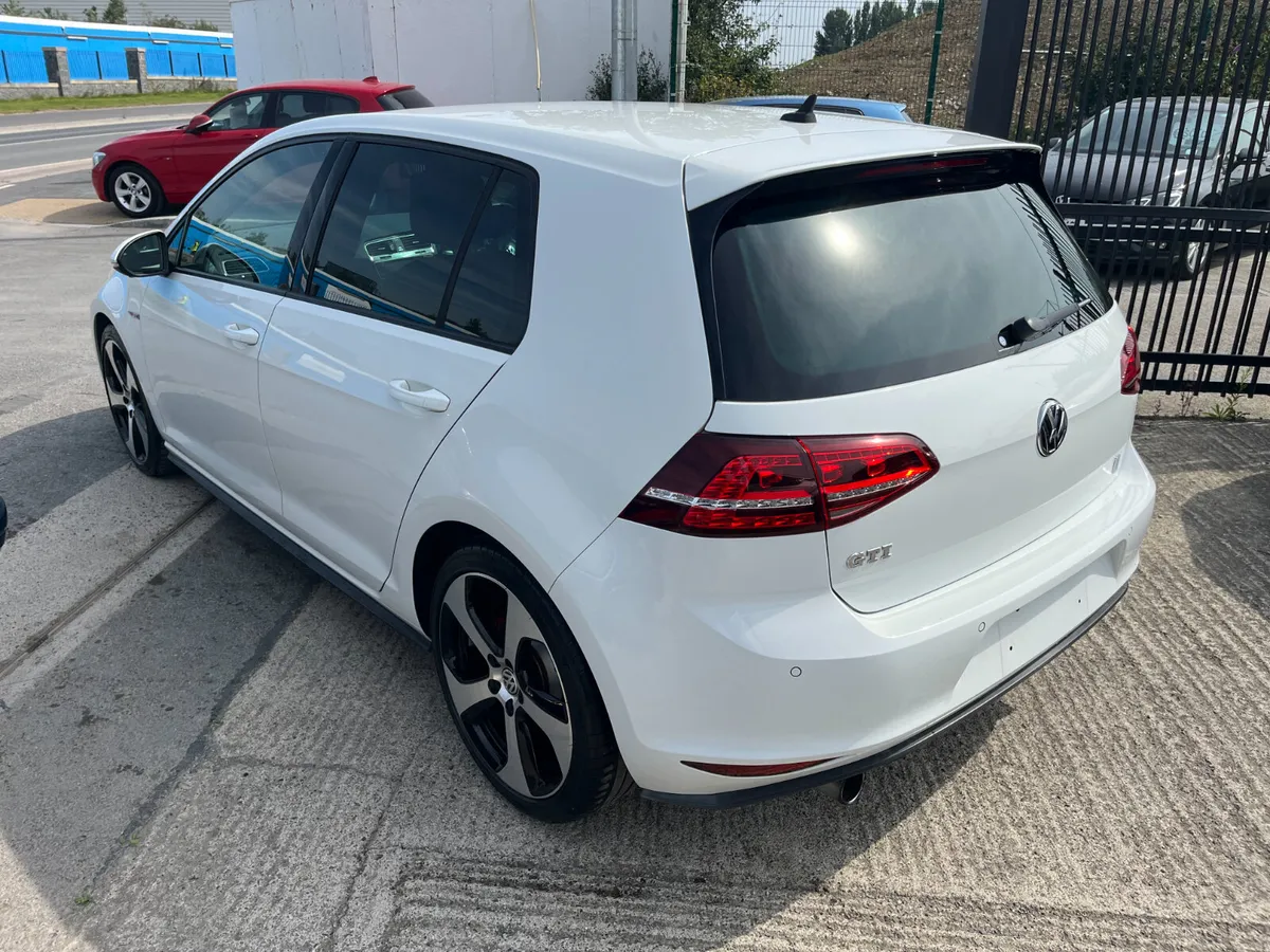 VOLKSWAGEN GOLF 2015, GTI 2.0 TFSI DSG AUTO 220BHP - Image 4