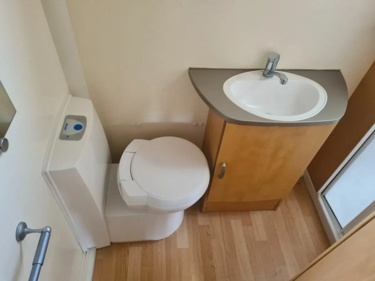 Caravan - Image 2