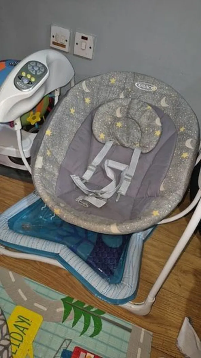 Graco baby swing chair - Image 1
