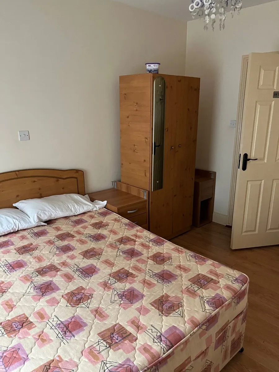 Beds and Wardrobes - Image 3