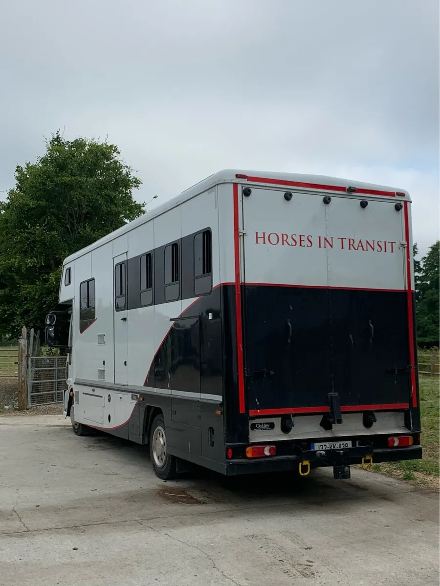 Oakley Horse Lorry for Sale. - Image 3