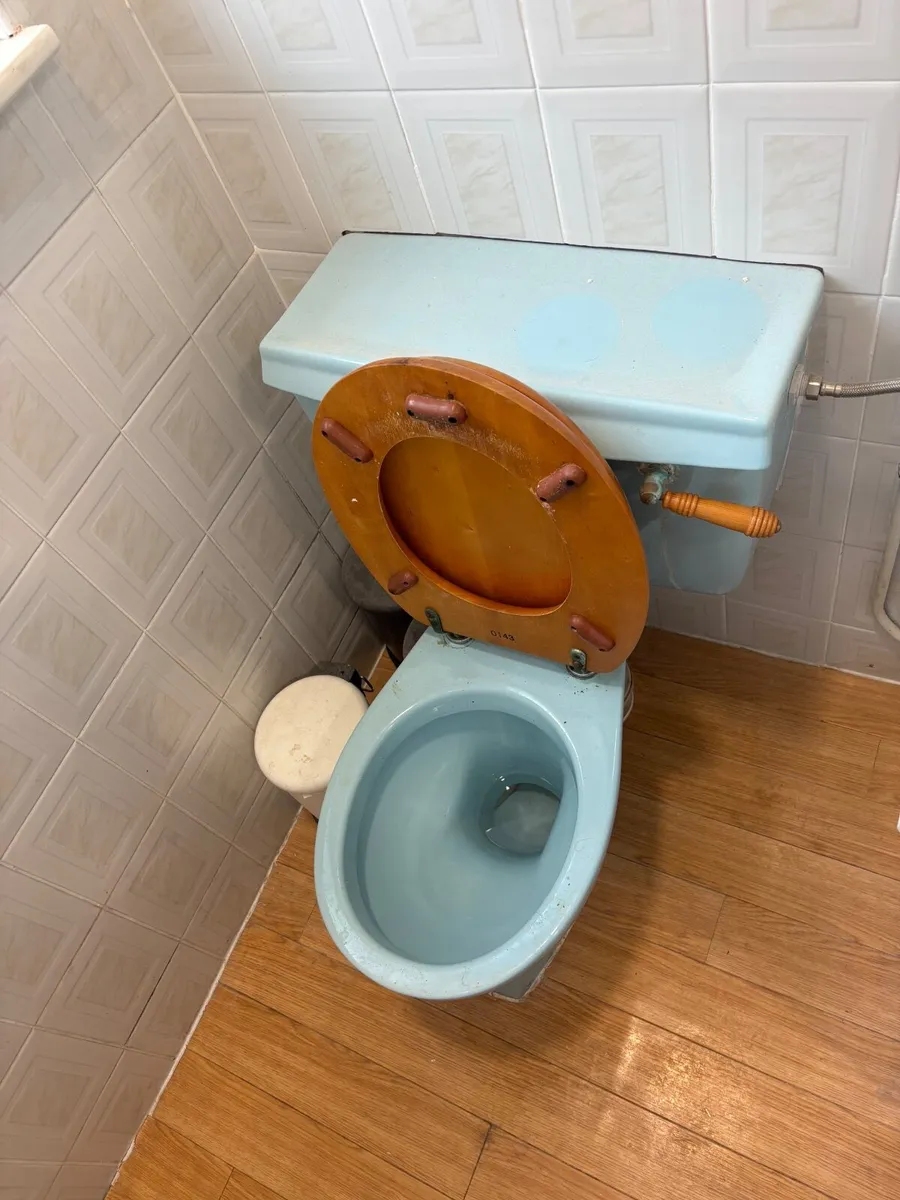 Bathroom Suite - Image 3