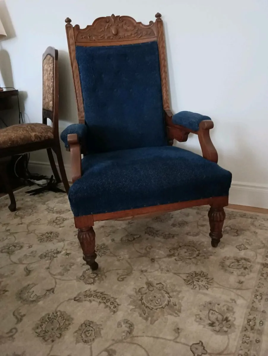 2 beautiful antique chairs.need covered - Image 1