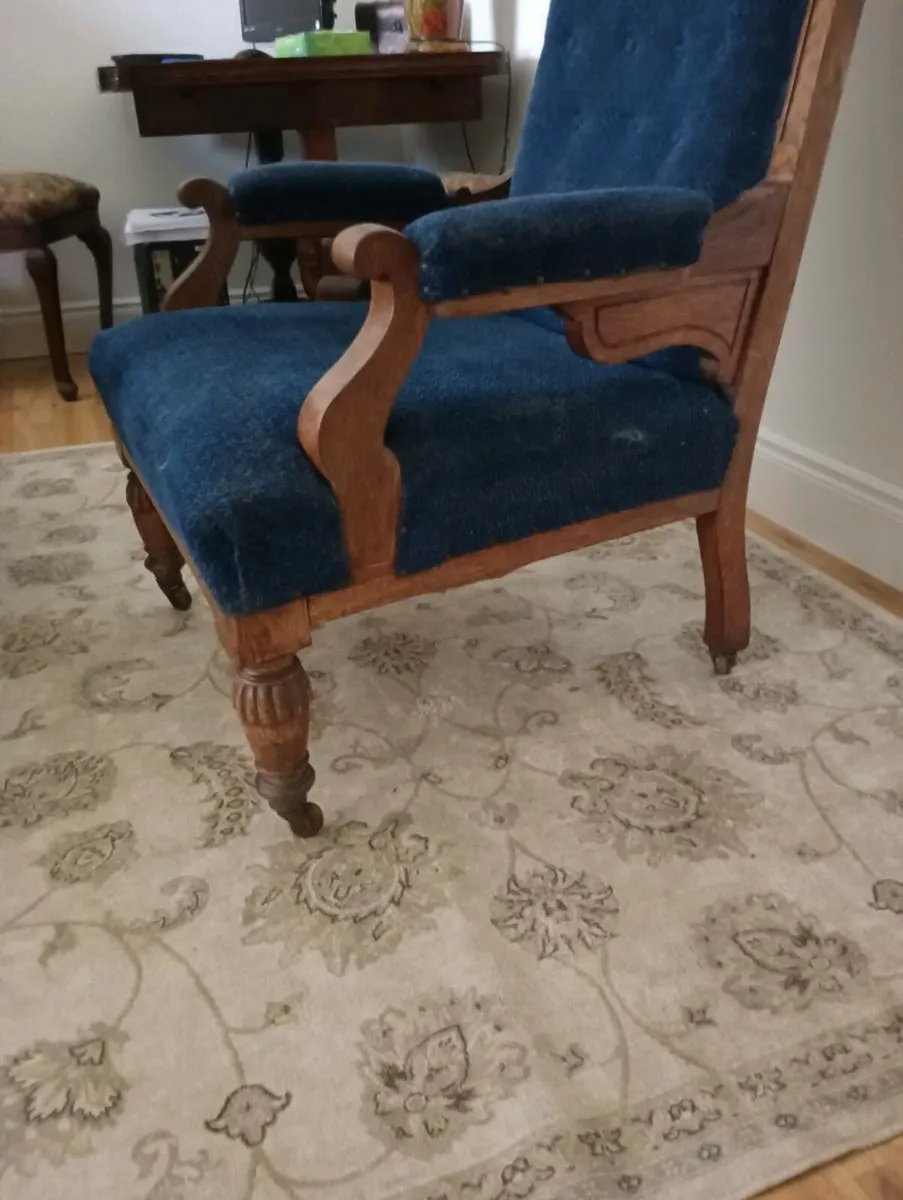 2 beautiful antique chairs.need covered - Image 3