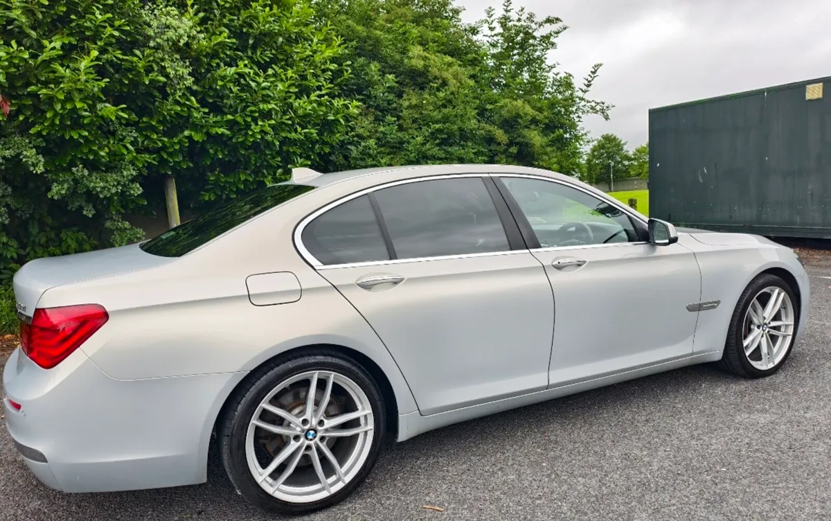 BMW 730d msport - Image 2
