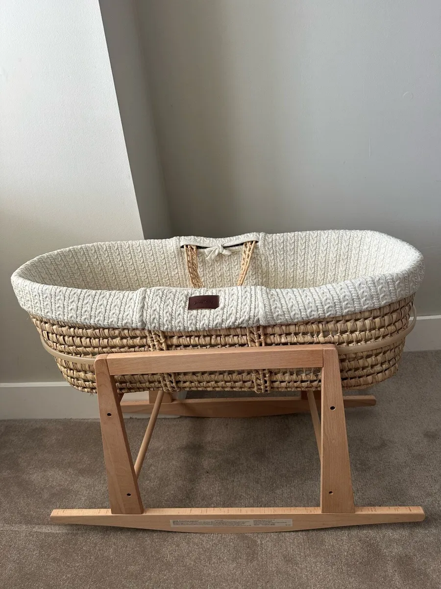 Little Green Sheep Moses Basket, mattress & rocker - Image 2