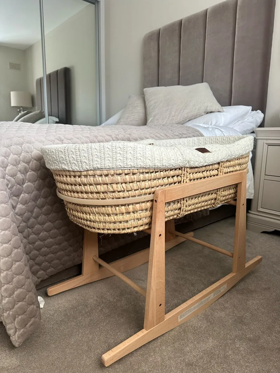 Little Green Sheep Moses Basket, mattress & rocker - Image 3