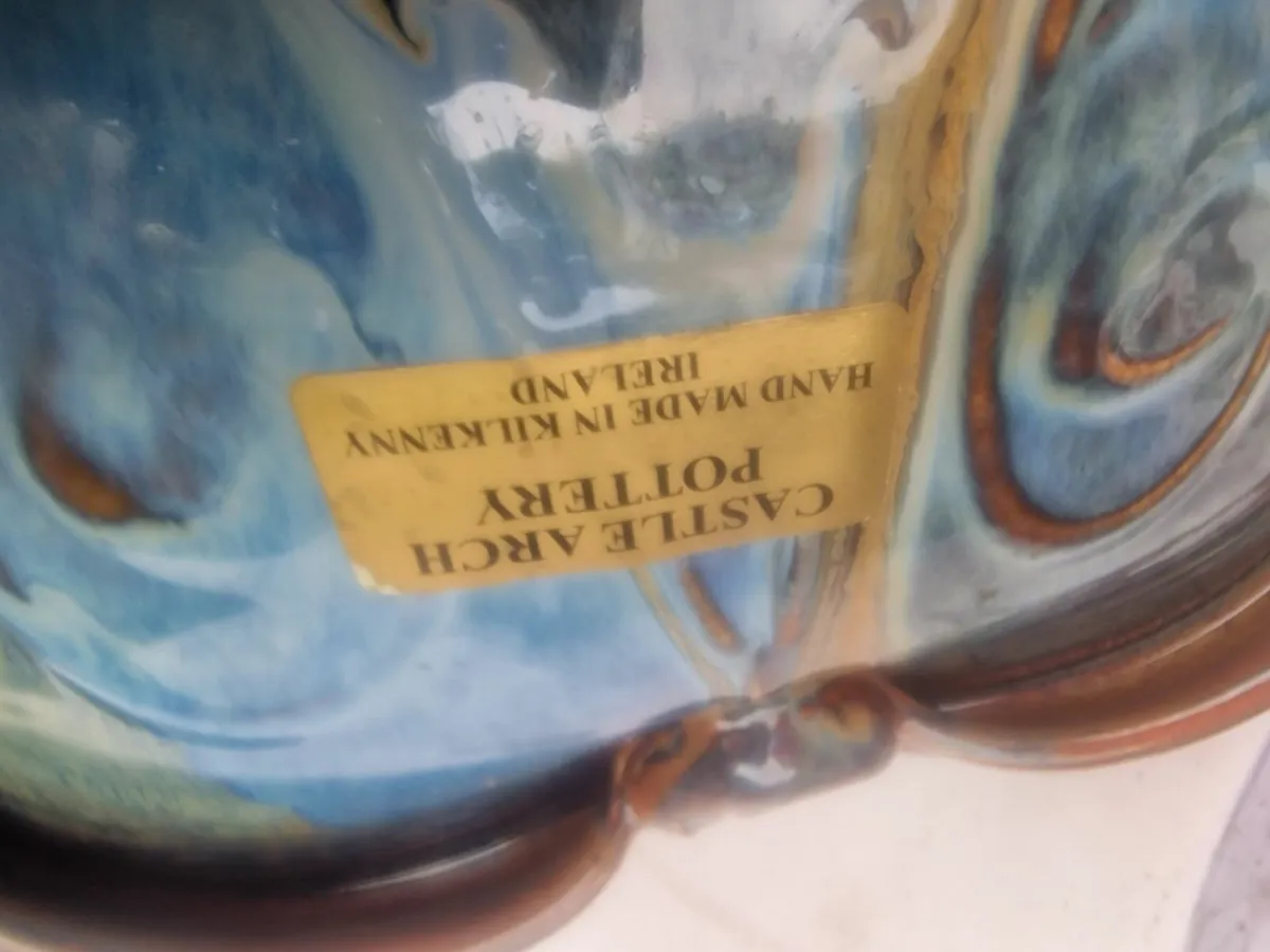 Castle arch pottery - Image 2