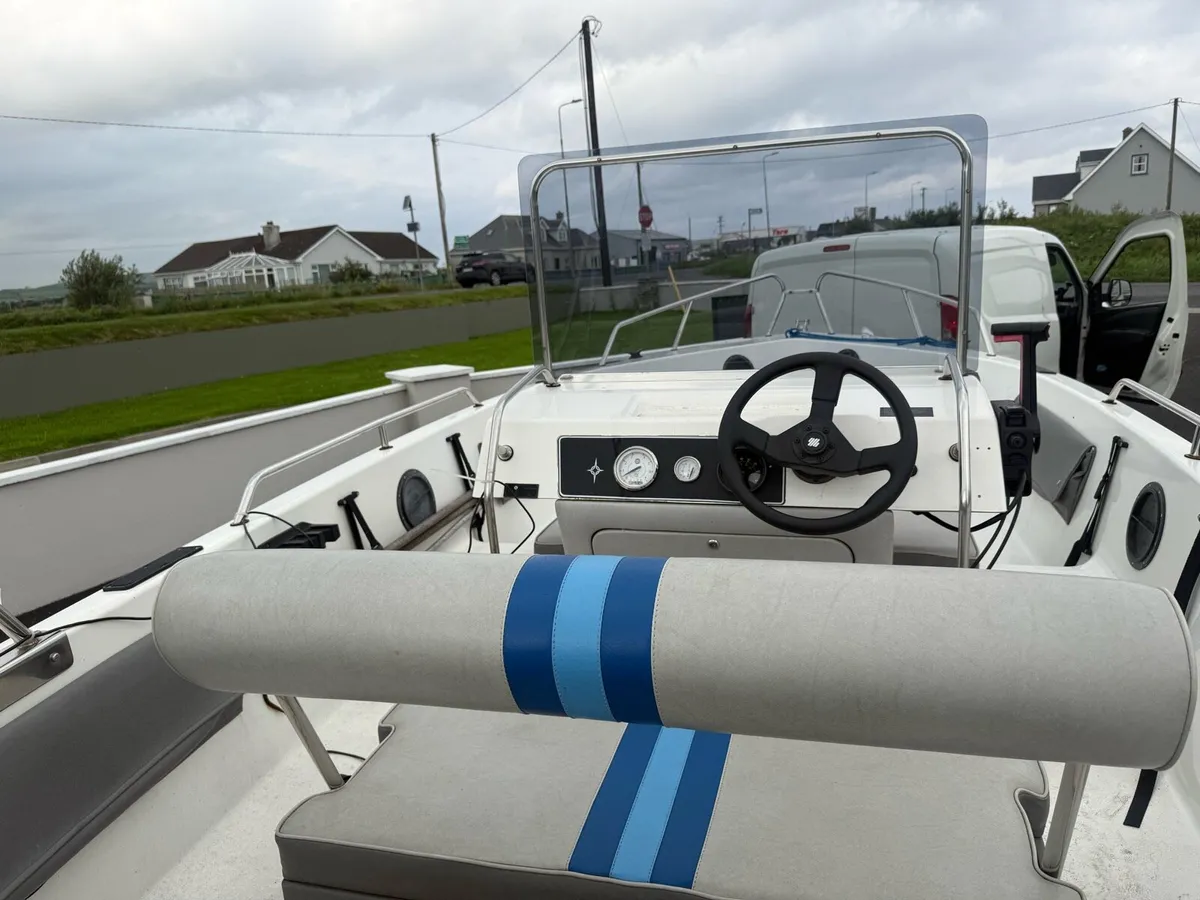 Boat fletcher black max Malibu - Image 3