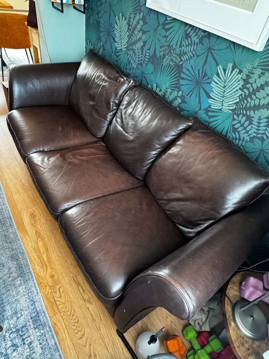 Leather couch - Image 3