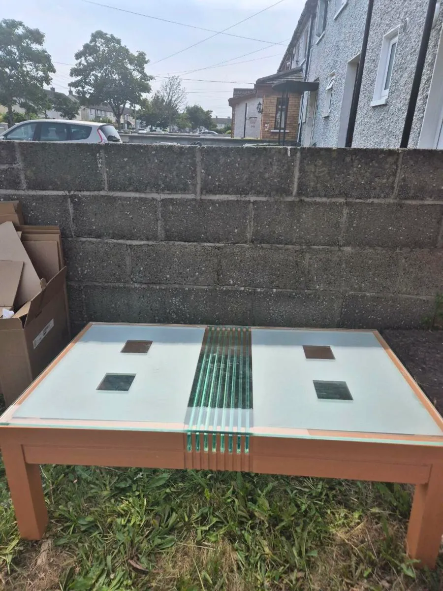 Coffee table - Image 1