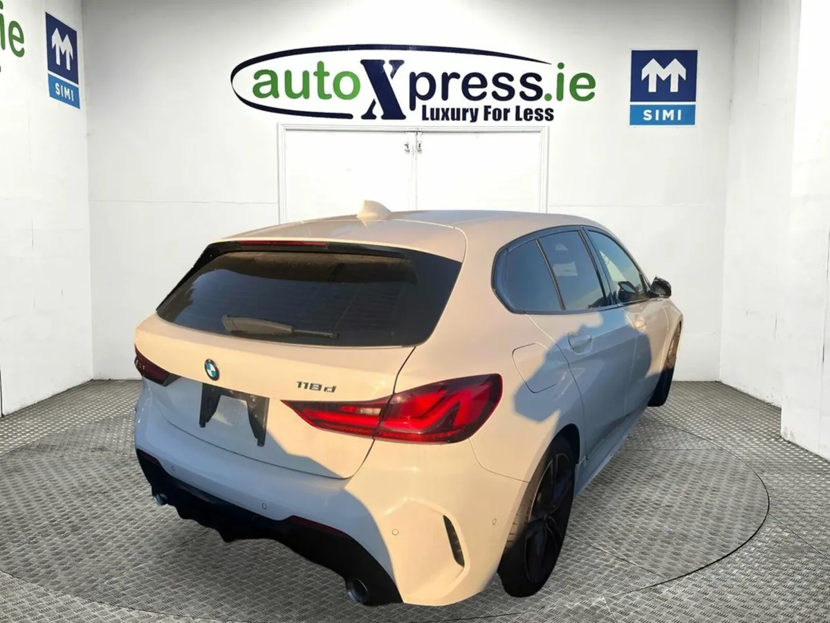 BMW 1-Series 118D M Sport Automatic, Reversing cam - Image 3