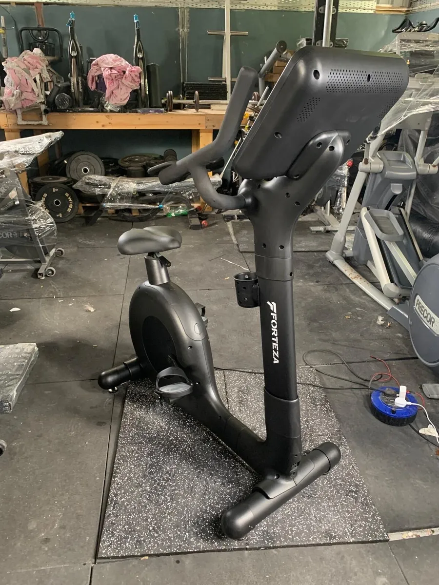 FORTEZA PRIME SMART UPRIGHT BIKE X DISPLAY - Image 2