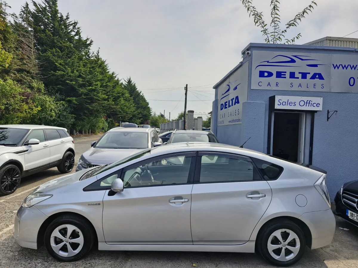2013 TOYOTA PRIUS PETROL HYBRID NCT 06/26TAX 08/25 - Image 3