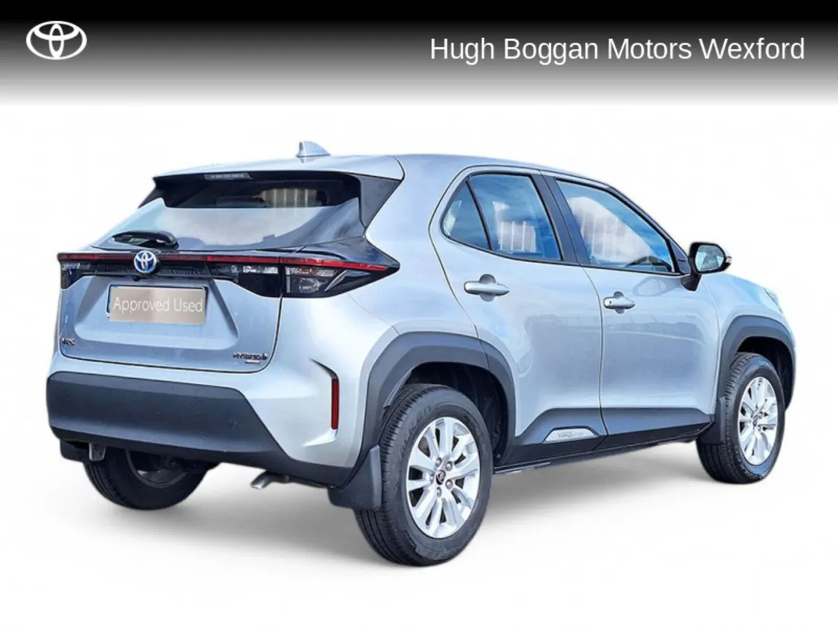 Toyota Yaris Cross LUNA HYBRID - Image 2