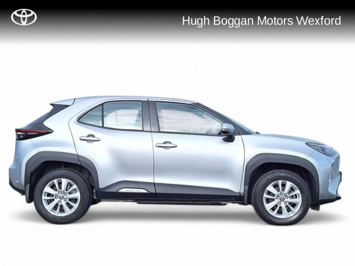Toyota Yaris Cross LUNA HYBRID - Image 3