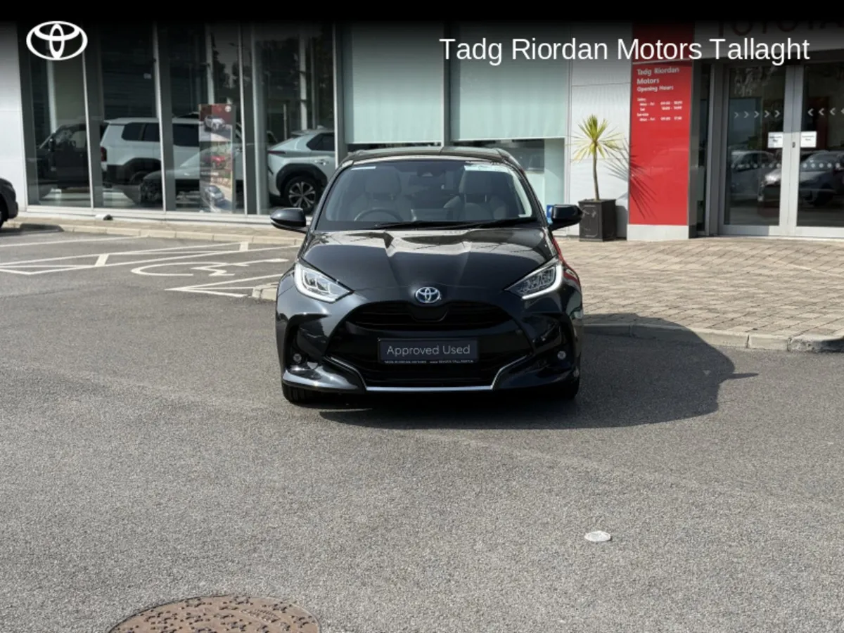 Toyota Yaris 1.5 HYBRID PLATINUM - Image 2