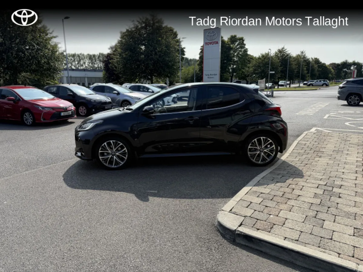 Toyota Yaris 1.5 HYBRID PLATINUM - Image 4