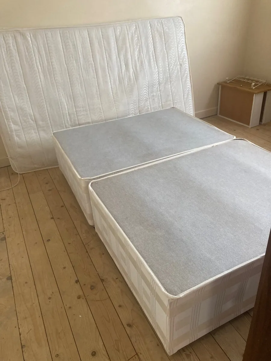 Beds - Image 2