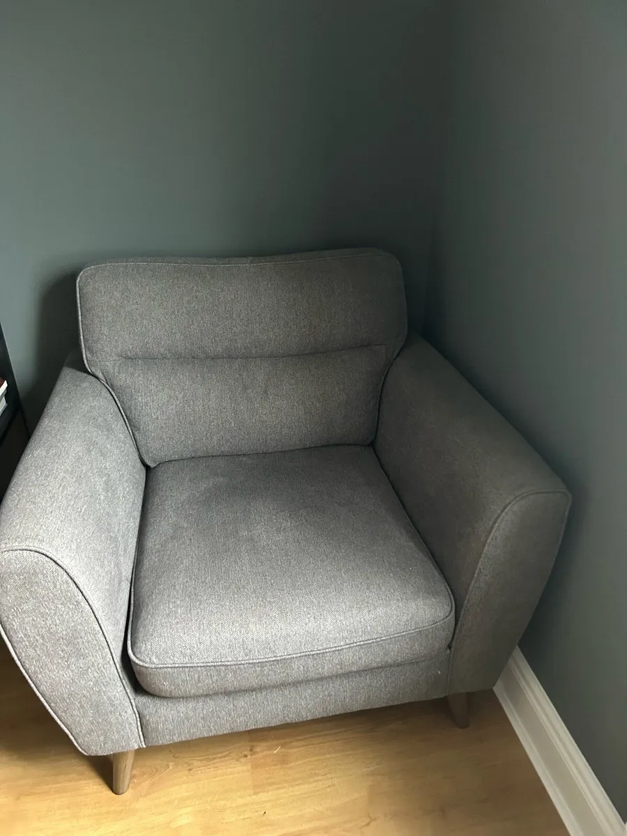 Arm chairs - Image 1