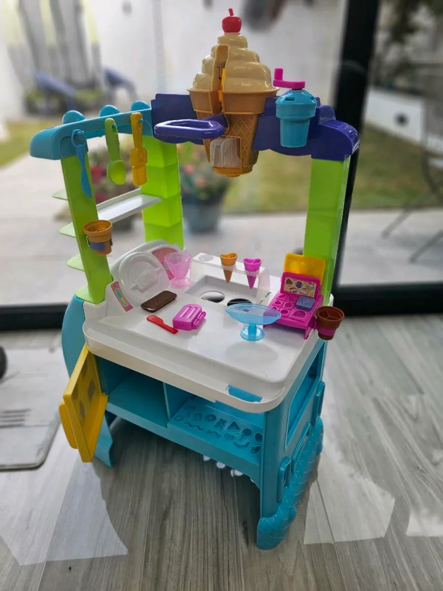 Play-Doh Ice cream van - Image 3