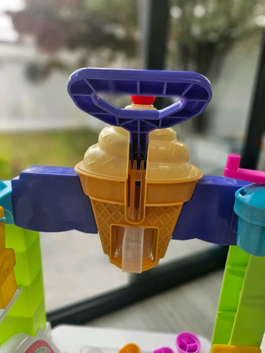 Play-Doh Ice cream van - Image 4