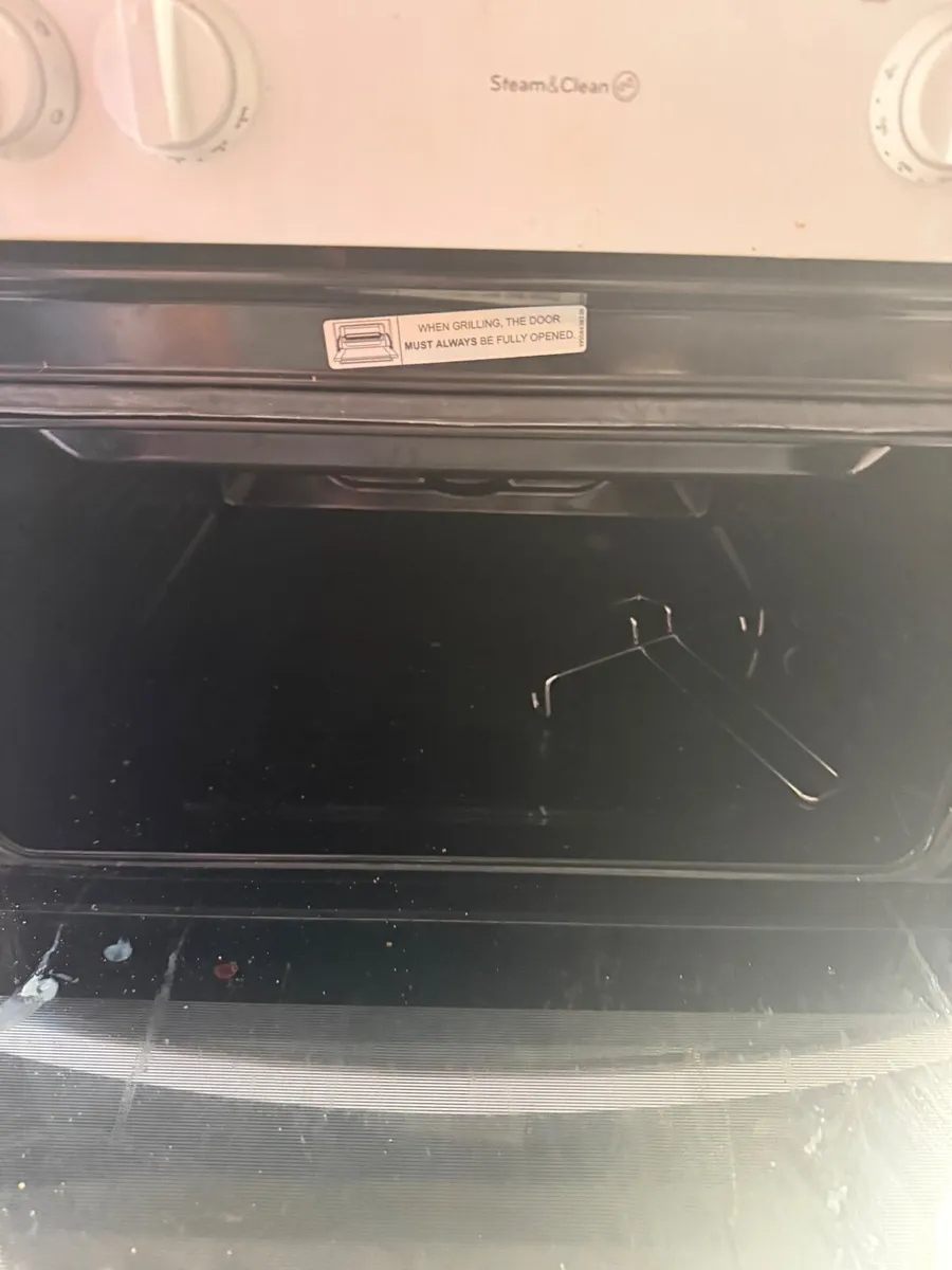 Indesit electric freestanding double cooker - Image 4