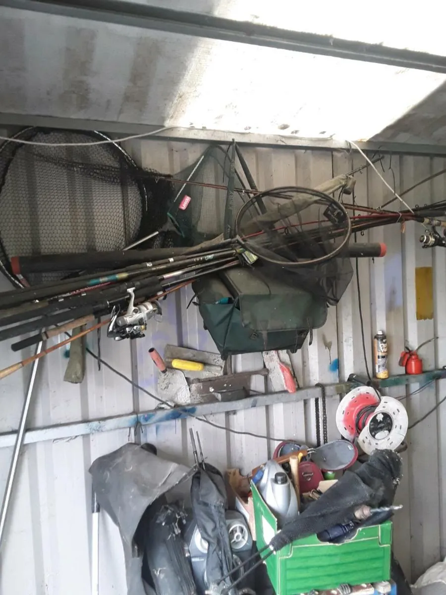 Fishing rods reels nets and bag   150e   the lot - Image 3