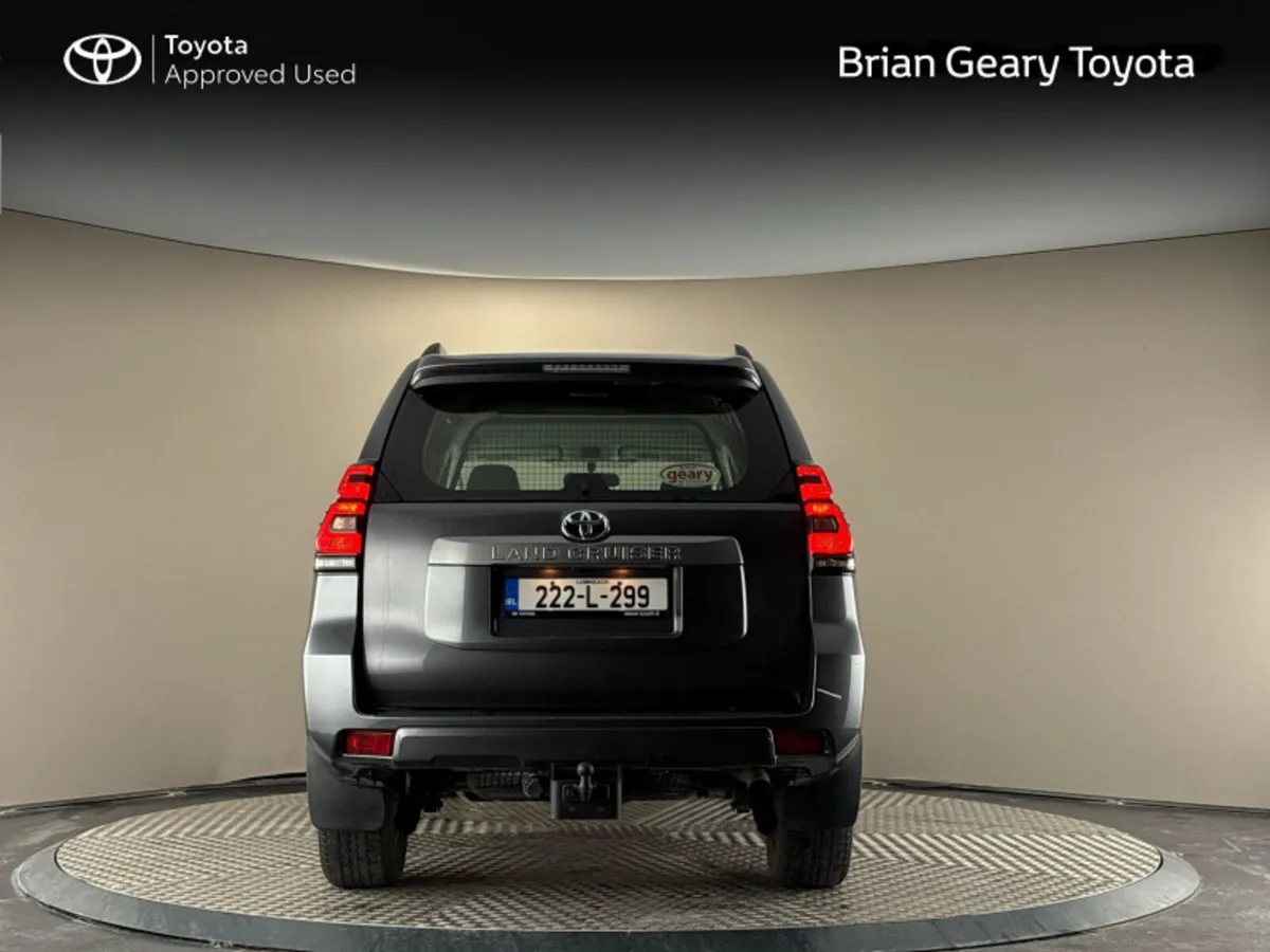 Toyota Land Cruiser LWB COMMERCIAL AUTO - Image 4
