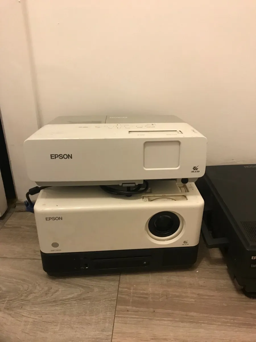 Large number of projectors - Image 2