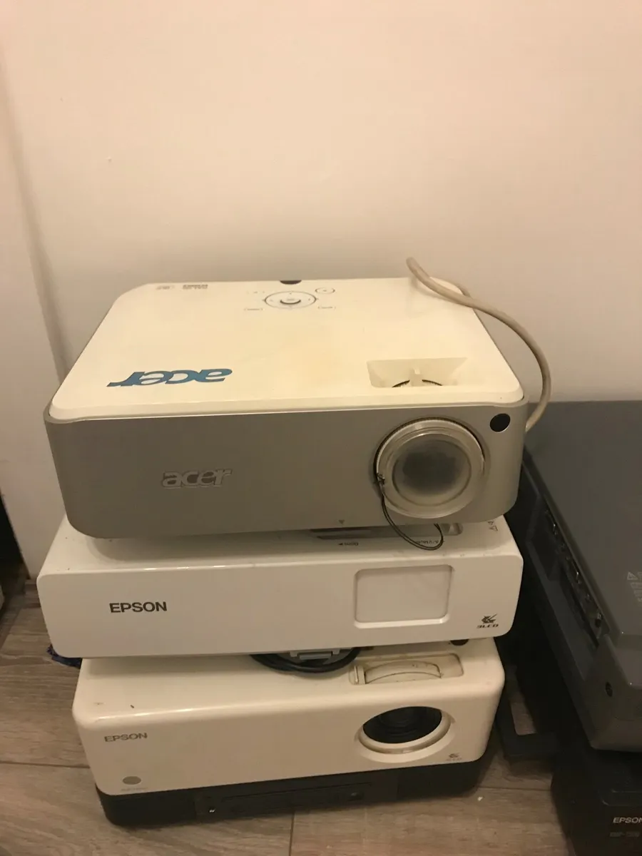 Large number of projectors - Image 3