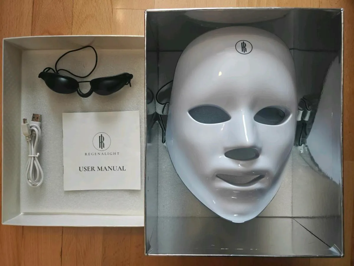 Red LED Light Therapy Mask - Image 1