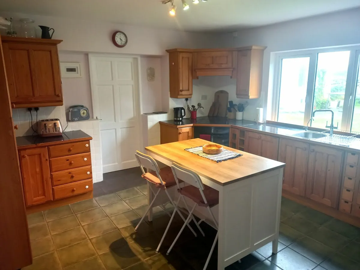 Kitchen for sale - Image 1