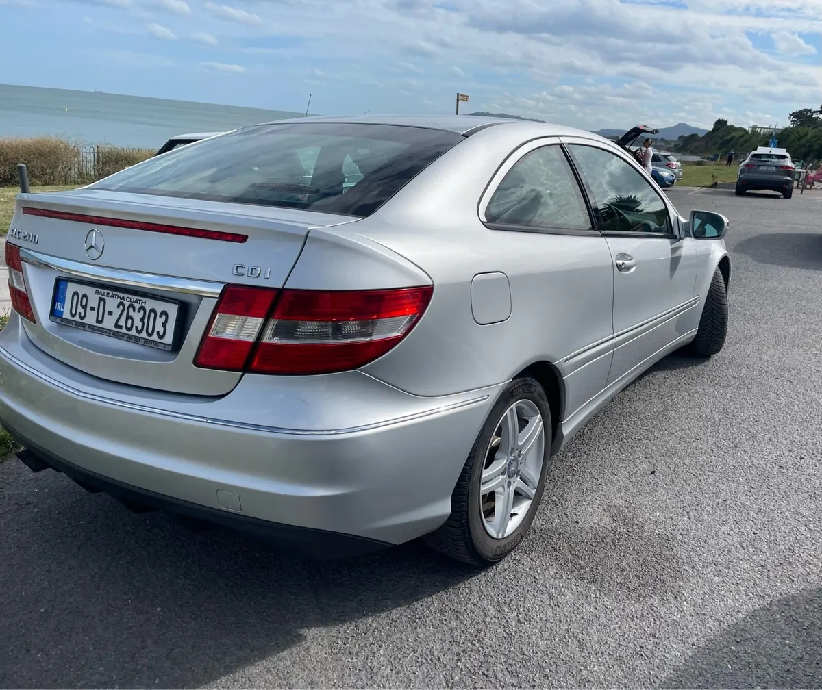 Mercedes C-Class Coupe - Image 4