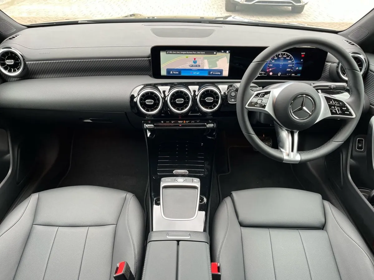 Mercedes-Benz CLA Class 180 Progressive Line Mhev - Image 4