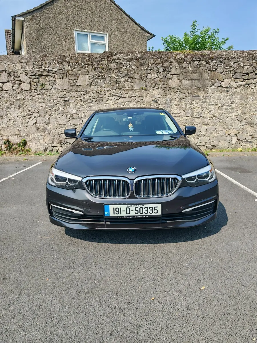 BMW 5-Series 2019 - Image 3