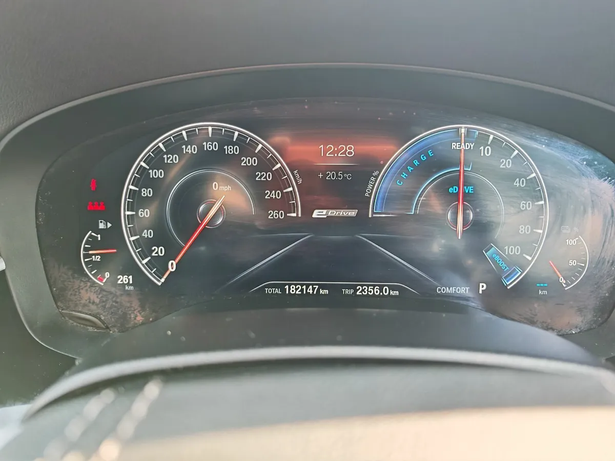 BMW 5-Series 2019 - Image 4