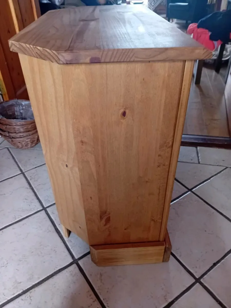 TV STAND . - Image 4