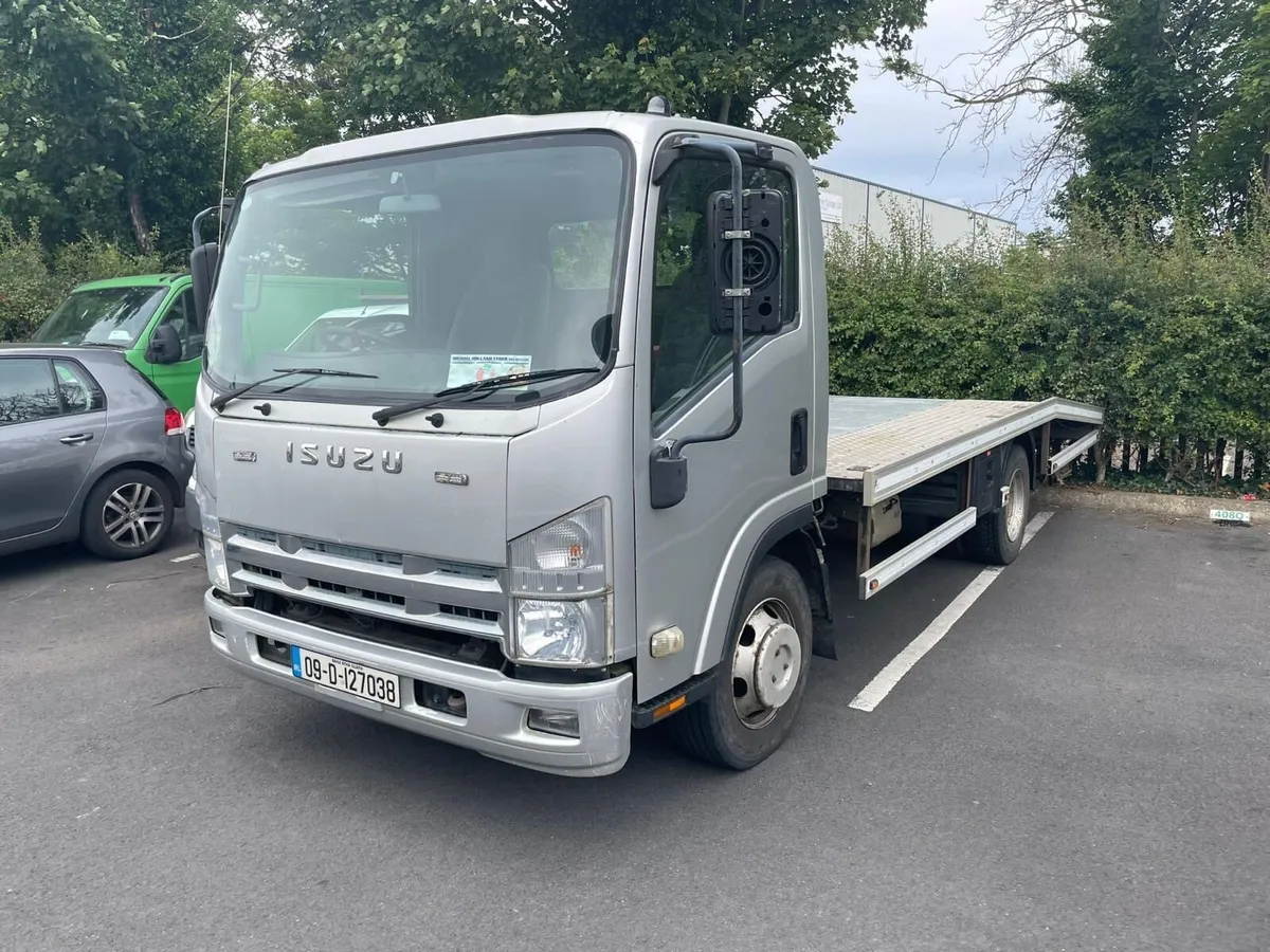 Isuzu NPR 6 Recovery Truck - Image 2