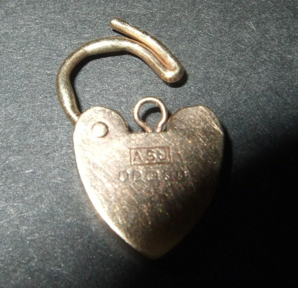 Vintage 9ct Gold Padlock - Image 2