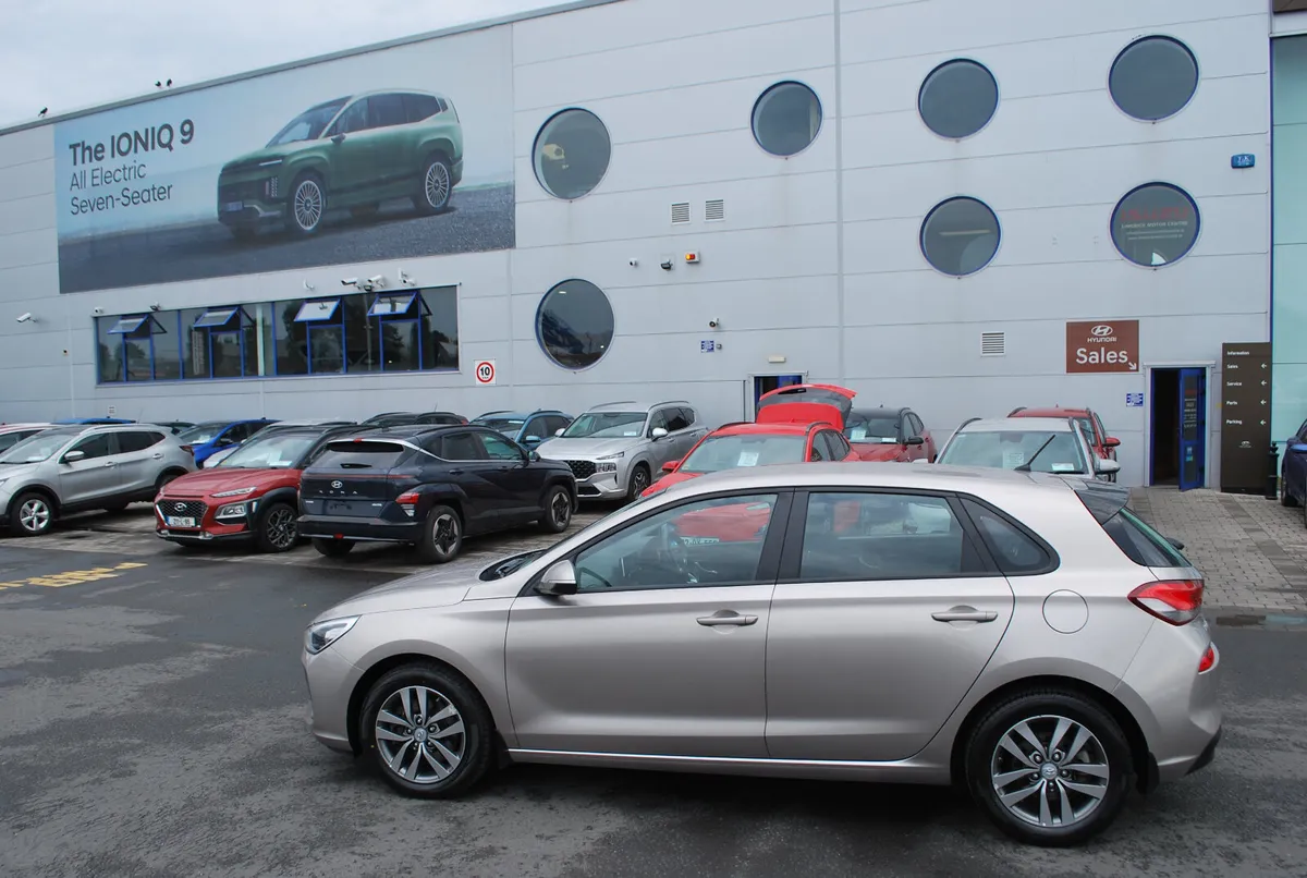 Hyundai i30 2018 - Image 2