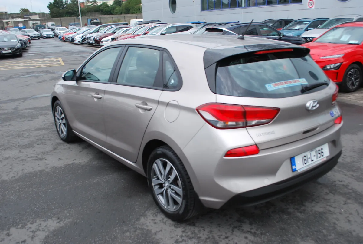 Hyundai i30 2018 - Image 3