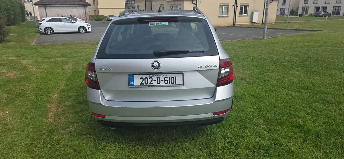 Skoda Octavia 2020 nct &tax estate  2.0 diesel - Image 4