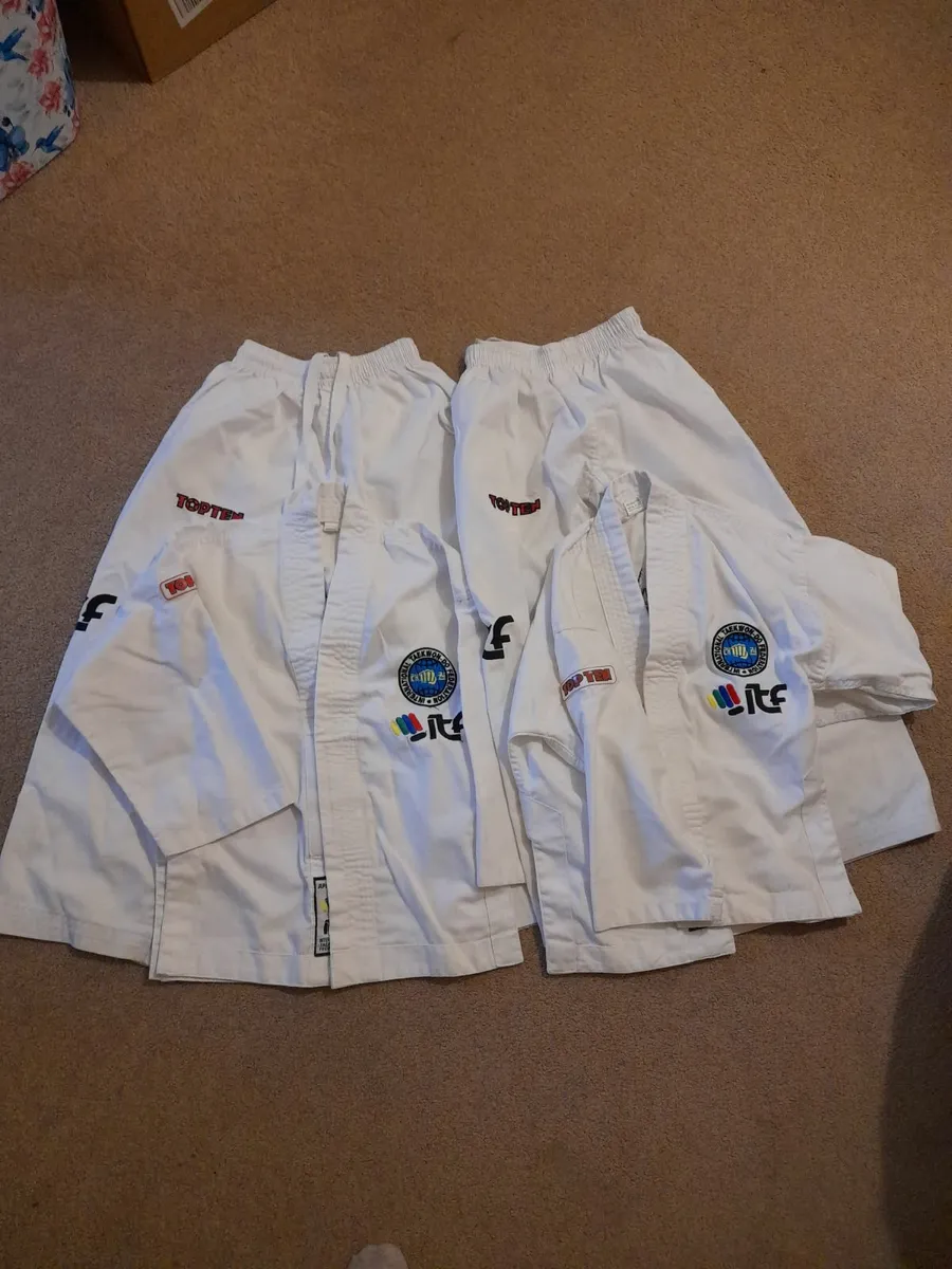 Kid’s taekwondo suits - Image 1
