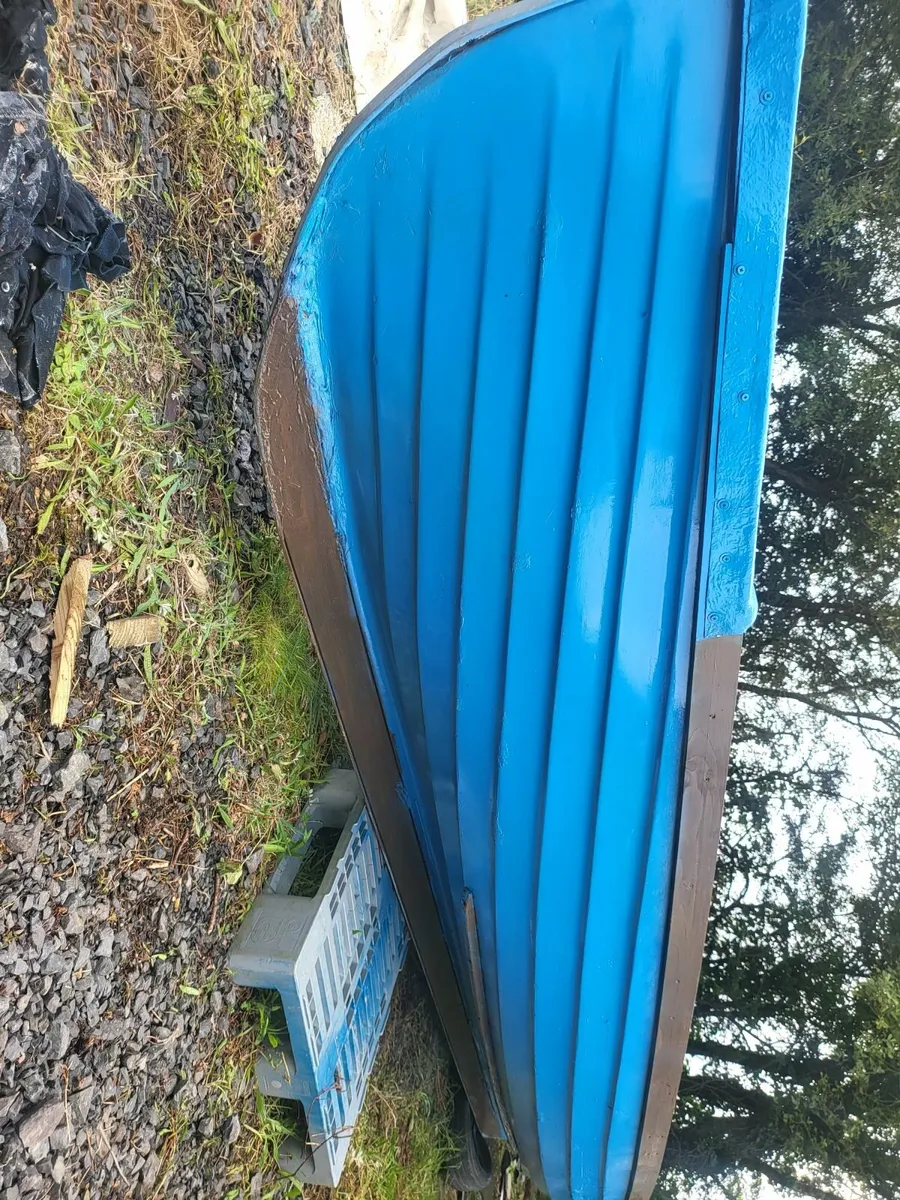 19ft fiberglass anglers fancy renovated & trailer - Image 3