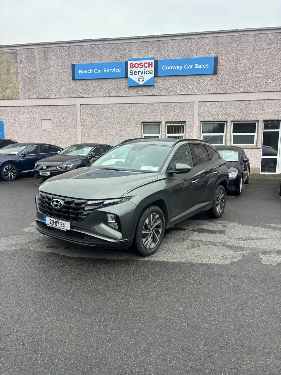 2023 Hyundai Tucson Executive - Image 1