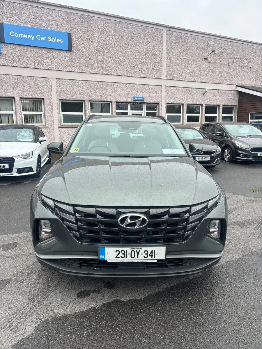 2023 Hyundai Tucson Executive - Image 2