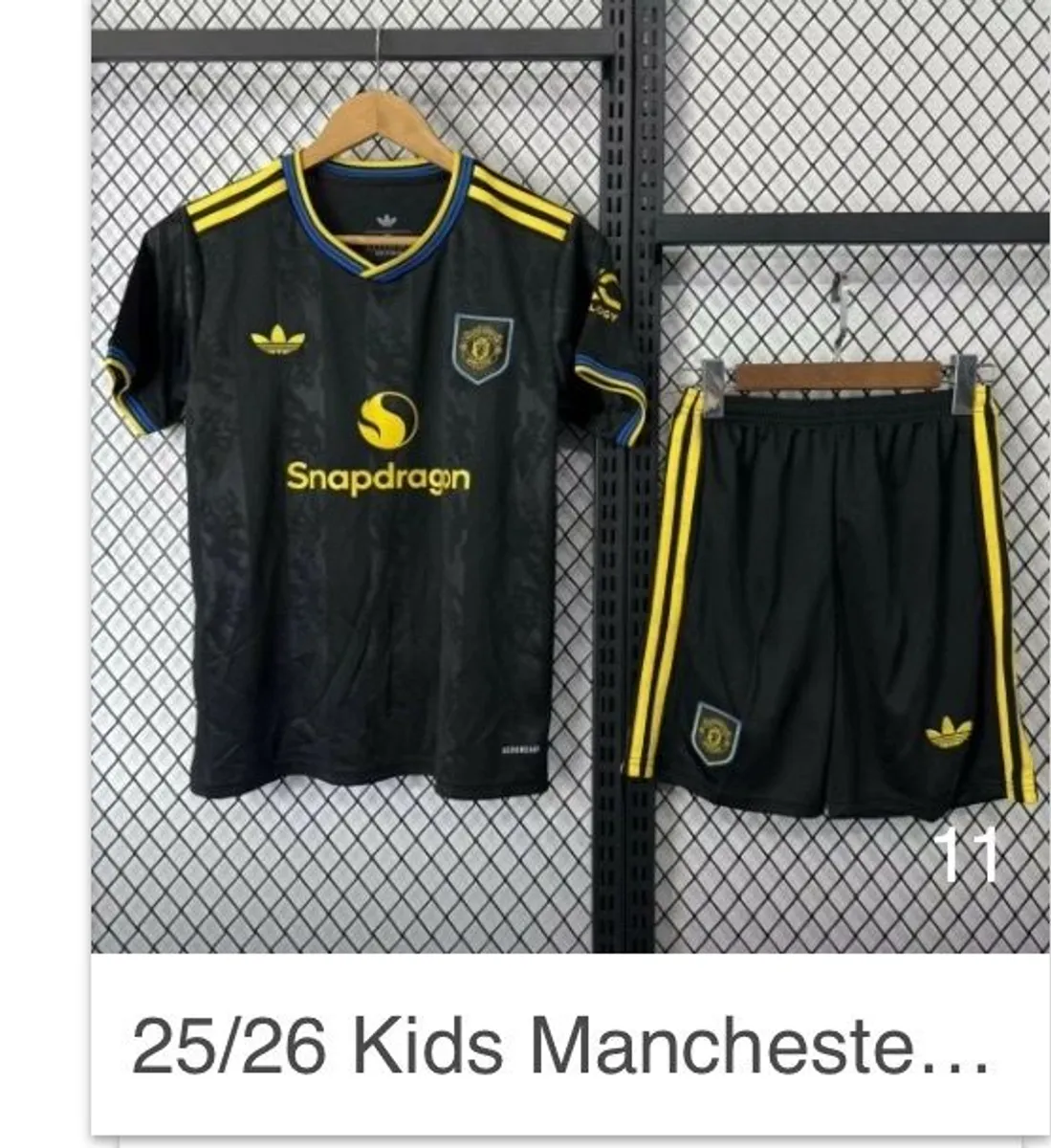 Manchester United 2925/26 adults and kids - Image 3